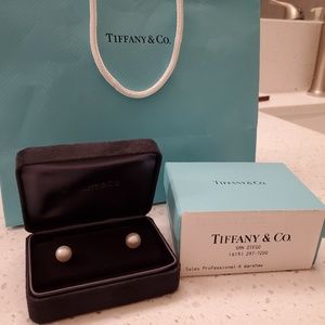 Tiffany & Co. Pearl earrings